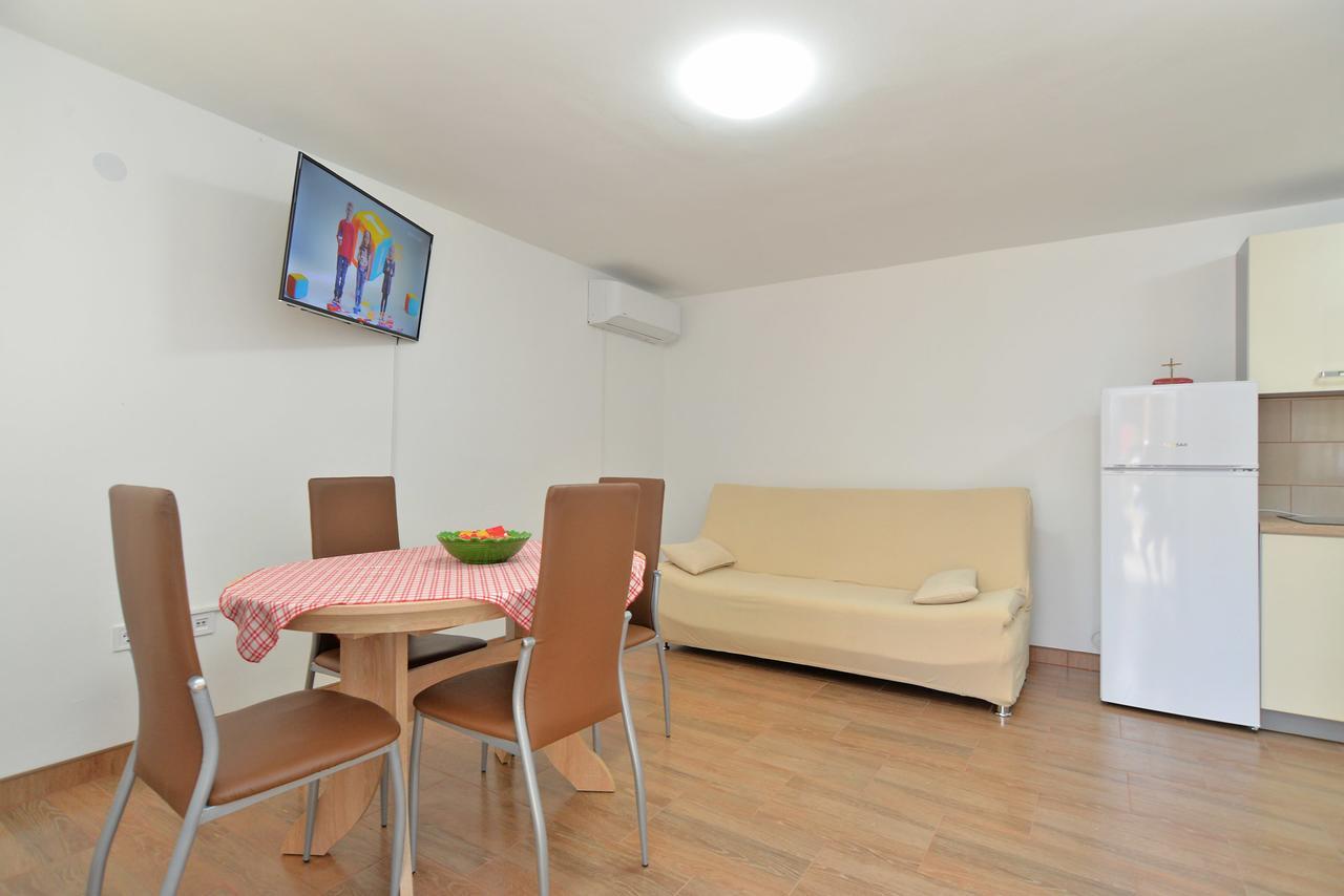 Apartments Josip 1713 Fažana Exterior foto