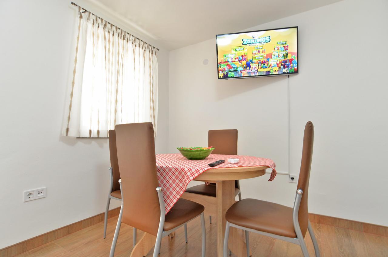 Apartments Josip 1713 Fažana Exterior foto