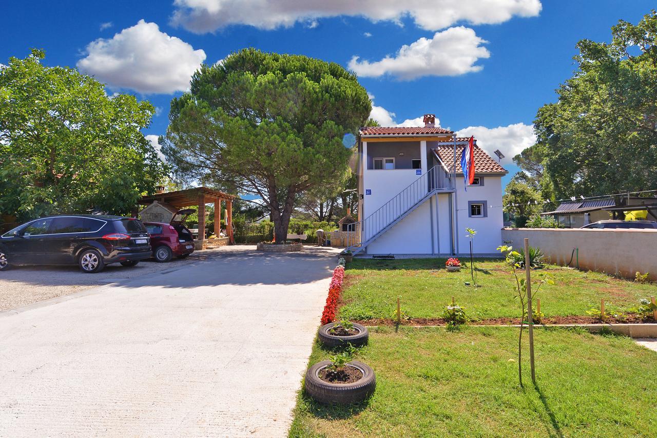 Apartments Josip 1713 Fažana Exterior foto